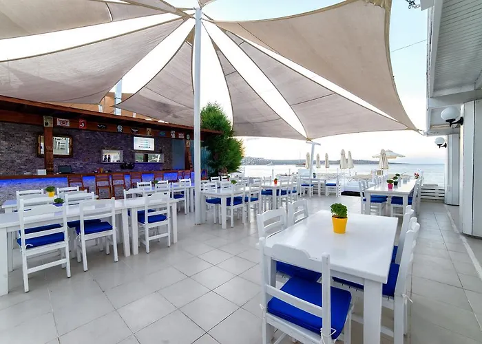 לינה וארוחת בוקר Fiko *